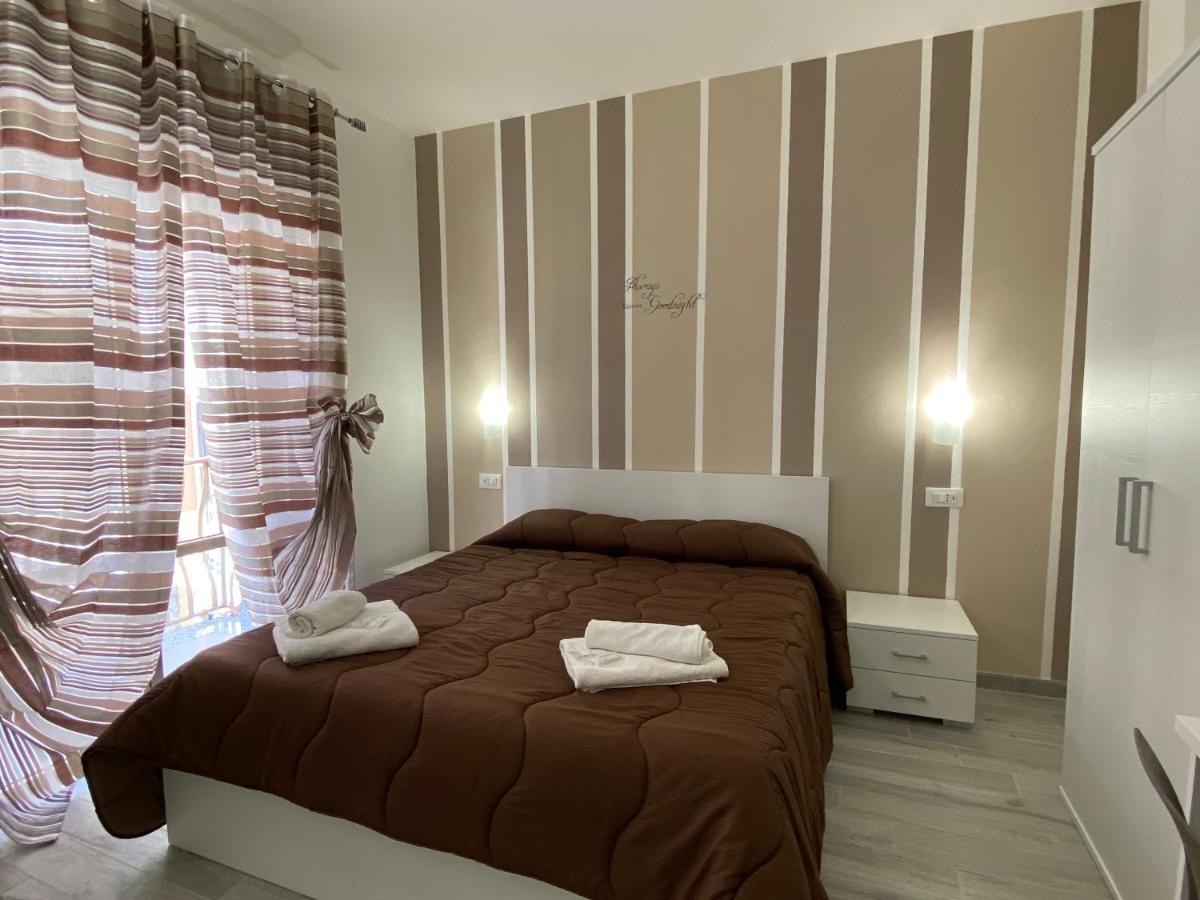 In Centro Rooms Vicino Cefalu Self-Chek-In 캄포펠리체 디 로첼라 외부 사진