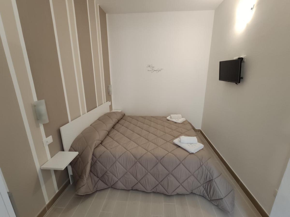 In Centro Rooms Vicino Cefalu Self-Chek-In 캄포펠리체 디 로첼라 외부 사진
